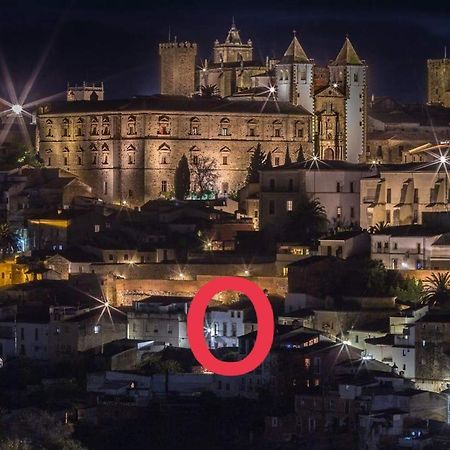 Apartamento Turistico Muralla De กาเซเรส ภายนอก รูปภาพ