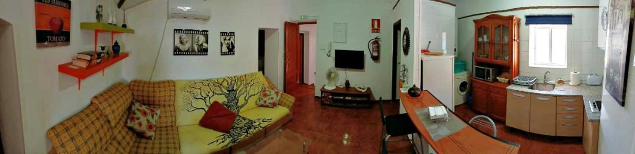 Apartamento Turistico Muralla De กาเซเรส ภายนอก รูปภาพ
