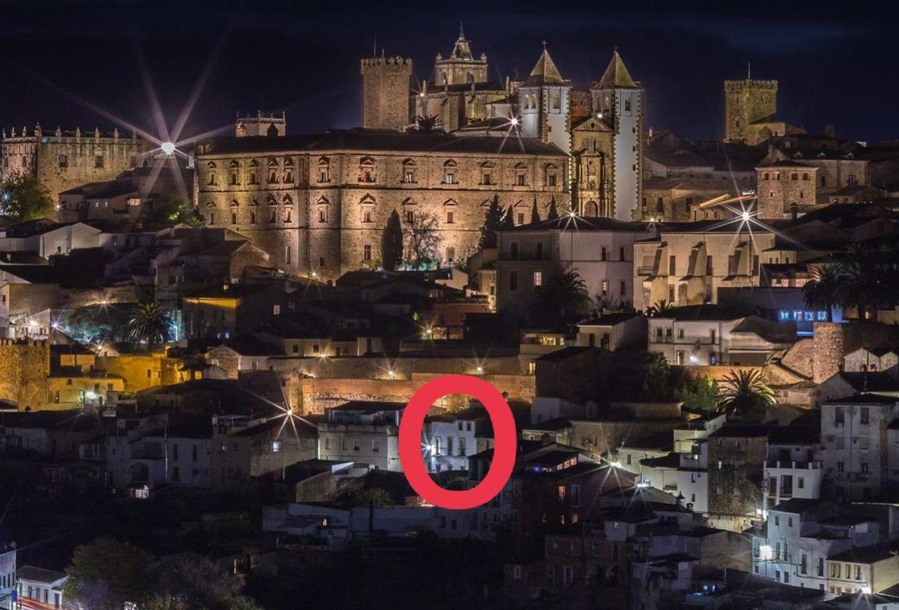 Apartamento Turistico Muralla De กาเซเรส ภายนอก รูปภาพ